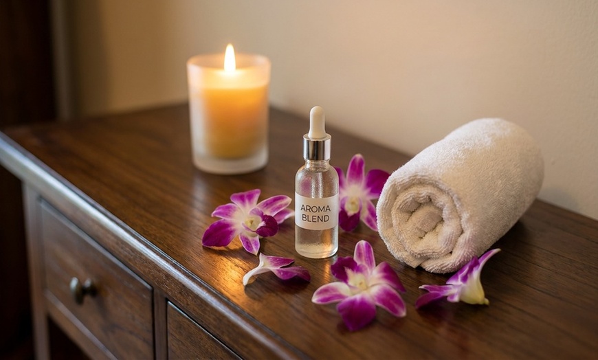 Image 4: Enjoy a 60-Minute Couples Body Massage with Hot Stones