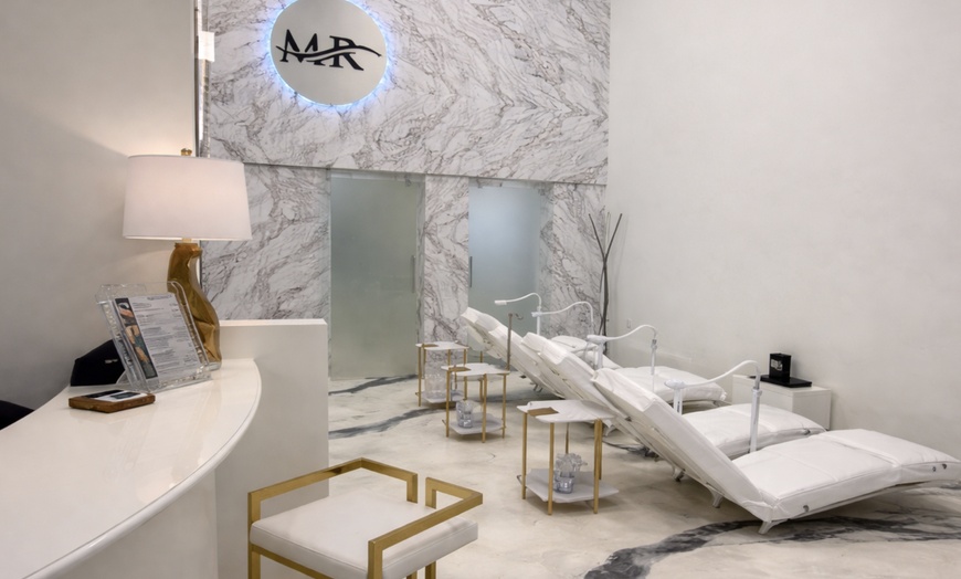 Image 2: PDO Threadlift with Choice of 4, 6, or 8 Threads for a Youthful Look