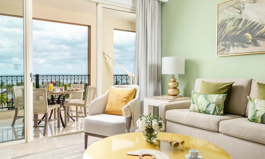 Image 17: Cancún Beachfront Resort with Pools & Spa