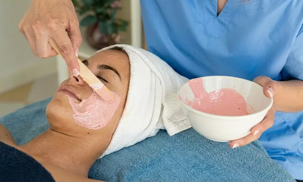 Limpieza facial con microdermoabrasión y tratamientos adicionales
