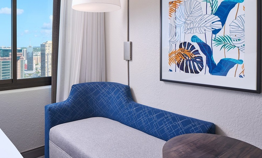 Image 11: Waikiki Hotel with Rooftop Pool and Free Breakfast