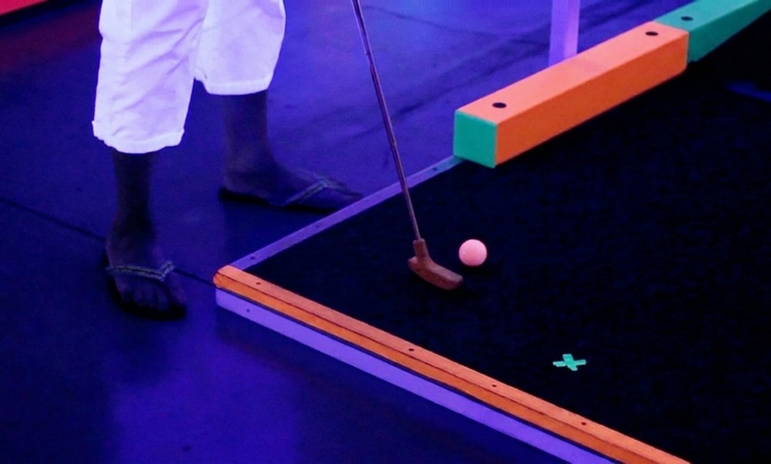 Image 4: Glow-in-the-Dark Mini Golf - New York