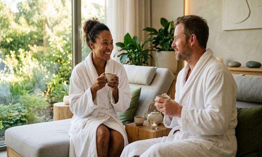Image 2: 60 or 90 Min Couples Relaxation Massage + Exfoliation + Aromatherapy
