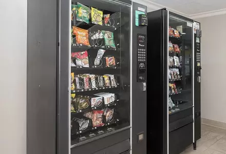 Snack & Vending