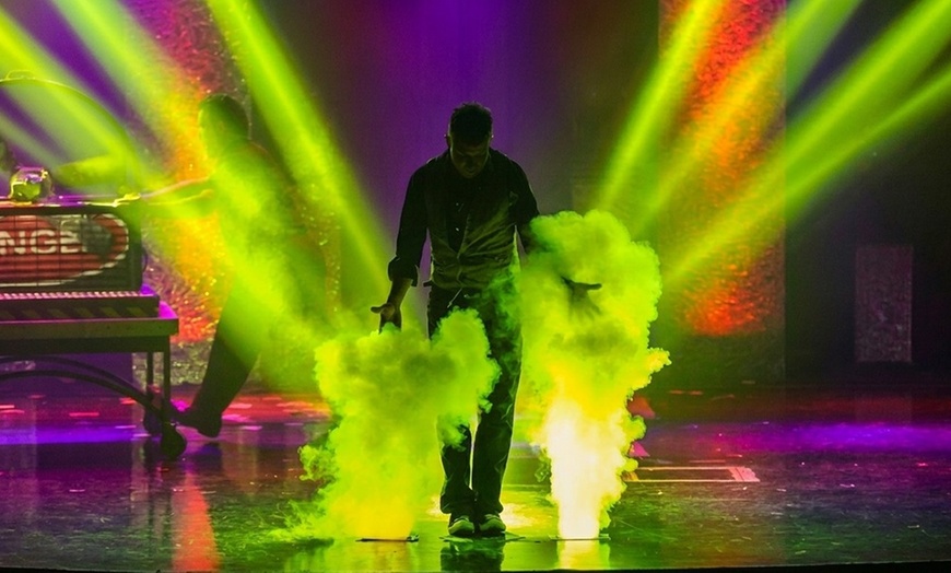 Image 5: Mind-Bending Magic & Comedy Dinner Show