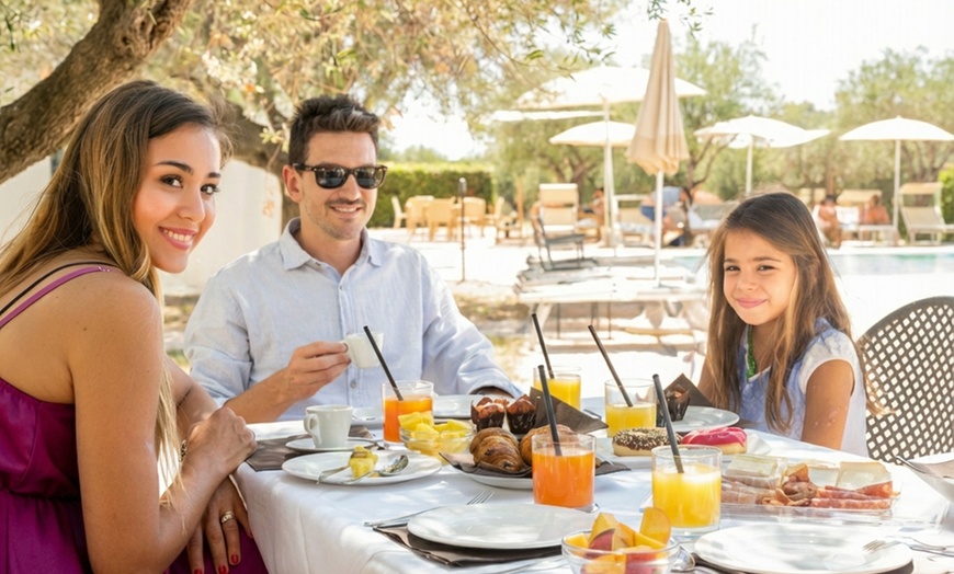 Image 16: Imperia 4*: Soggiorno in camera deluxe con colazione o mezza pensione