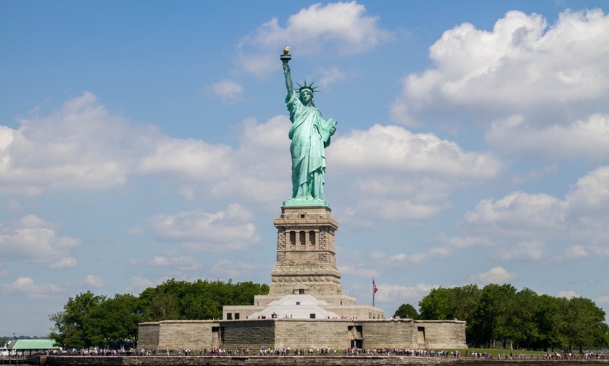 Image 2: Boat tours from Circle Line Sightseeing Cruises