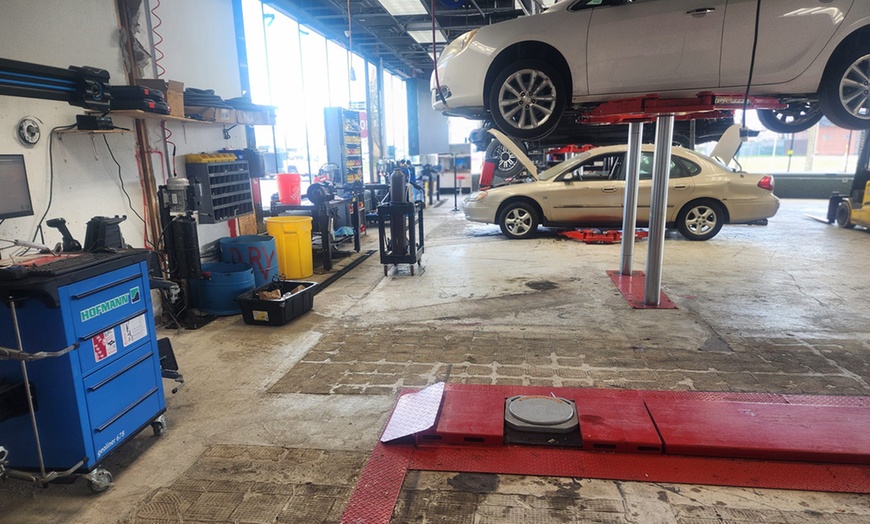 Image 14: Oil Change with 10-Point Inspection & Optional Tire Rotation