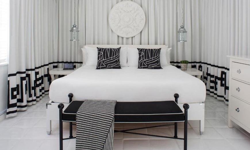 Image 23: Palm Springs Hotel with Spa, Pools & Dining Credit