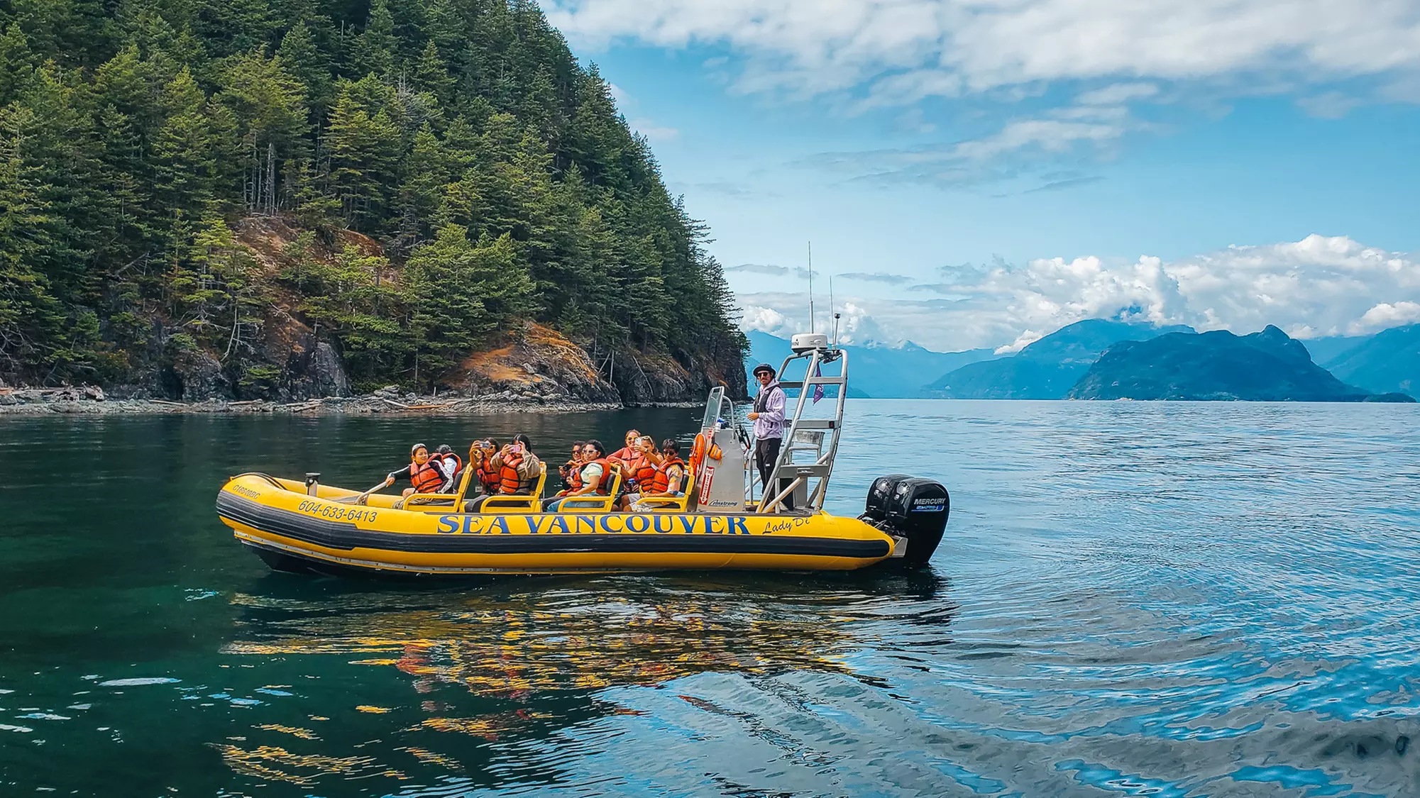 Boat Tours: Unparalleled City & Nature Views of Vancouver