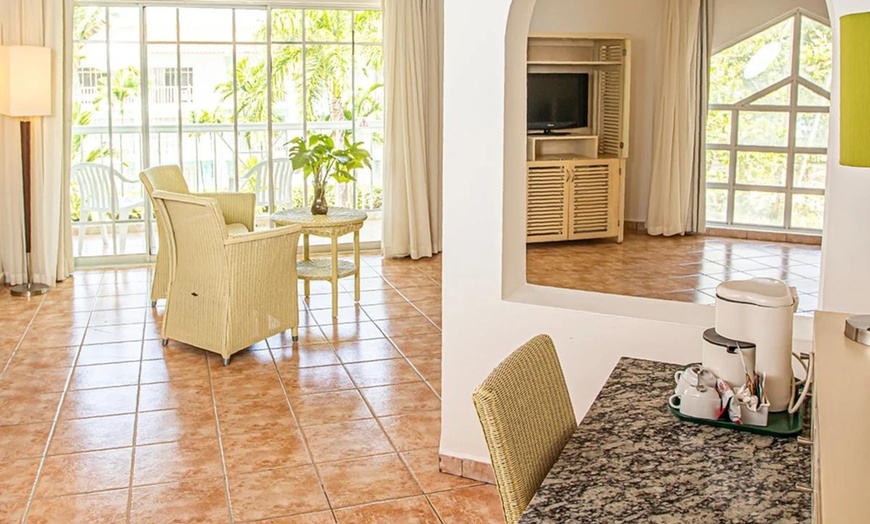 Image 23: All-Inclusive Beach Resort in Puerto Plata, DR