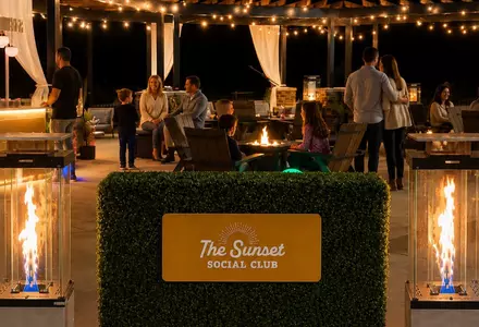 On-site Dining (11 outlets)