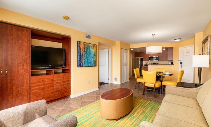Image 32: Las Vegas Suite Resort with 5 Pools near the Strip