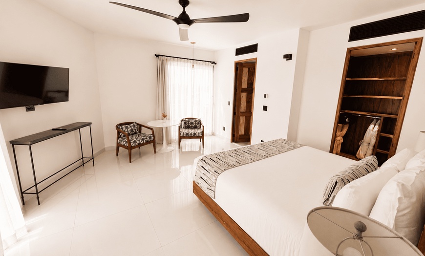Image 36: Flamboyan Hotel & Residences: Hotel Stay with Rooftop & Restaurant