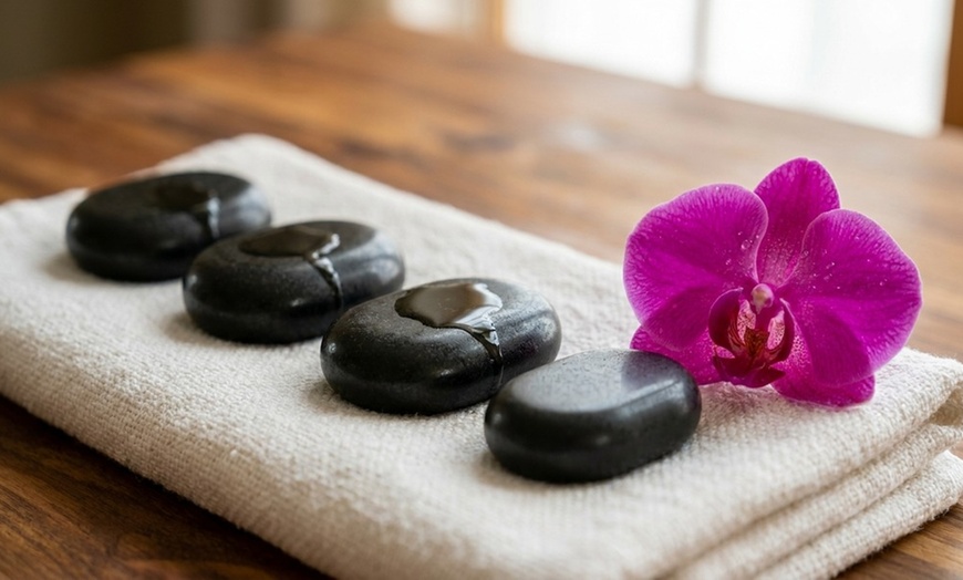 Image 3: Relaxing Facials and Massages for Glowing Skin and Pure Relaxation