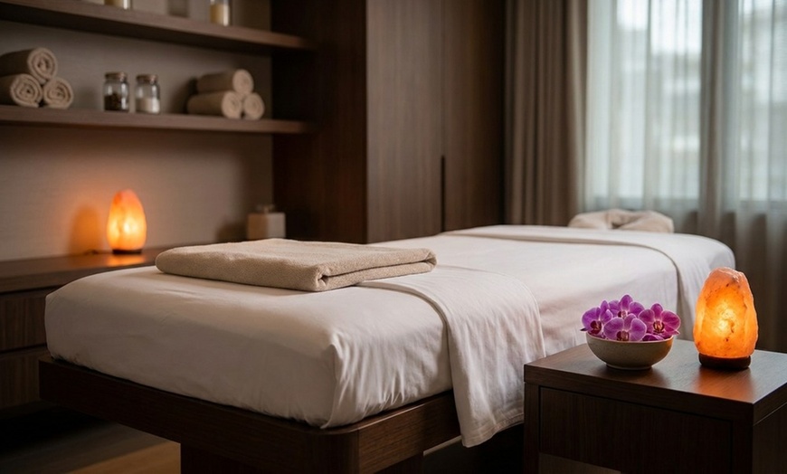 Image 4: Relax with a Single or Couple 60-Minute Signature Head Therapy Session