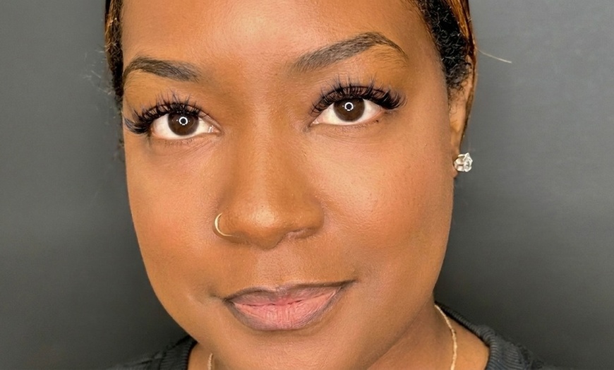 Image 4: Custom Lash Extensions & Fill-in for Enhanced Eye Beauty