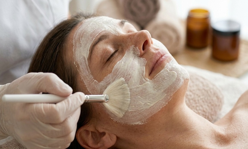 Image 5: Experience Hydrating Facial with Extractions for Radiant Skin