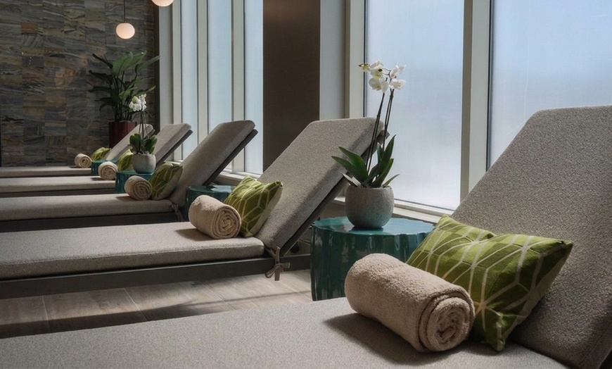 Image 5: 50/100-Min Massage or 50-Min Facial with Spa Access & Amenities