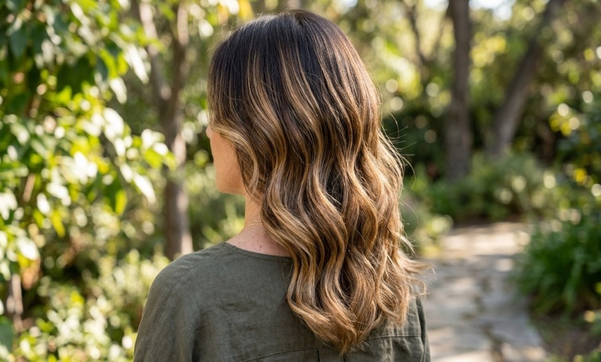 Image 5: Transform your look with a stylish cut and color services 