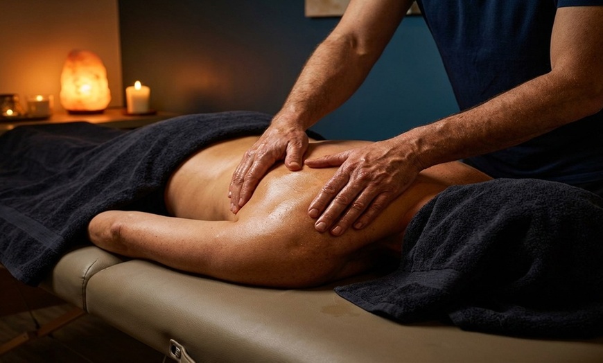Image 3: Full Body or Couples Massage at Five Star Gold Foot Spa