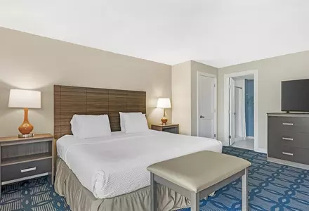 King Balcony Room