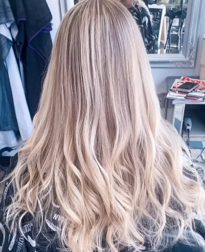 Professional Hair Color and Highlight Services