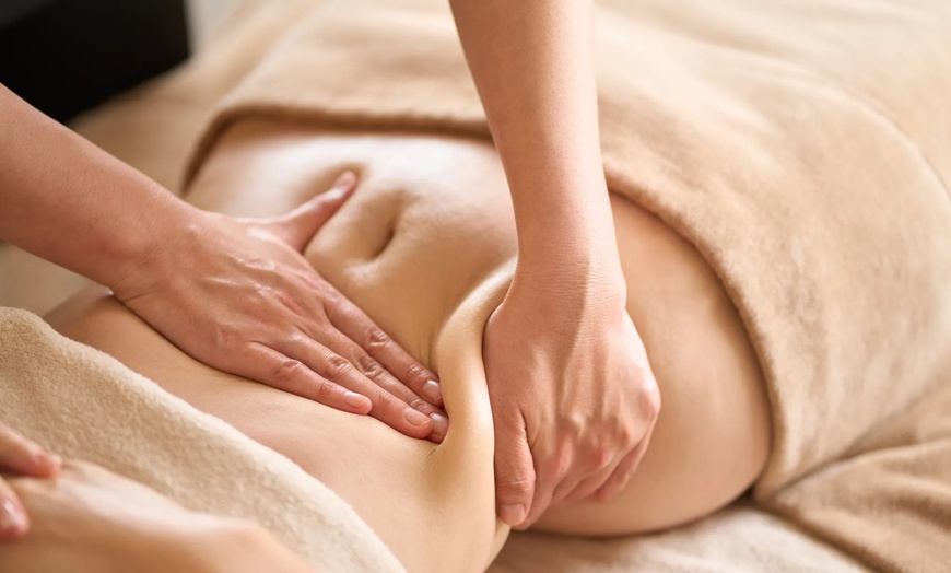 Image 3: Revitalizing Lymphatic Drainage Massage for Fluid Balance & Lightness