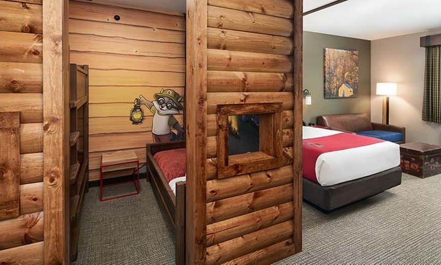 Image 25: Great Wolf Lodge Manteca Indoor Water Park Resort