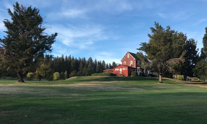 Image 3: Golf Rounds with Pull Cart Rental in Sierra Nevada Foothills