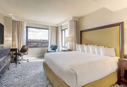 Premium 2 Queen Room