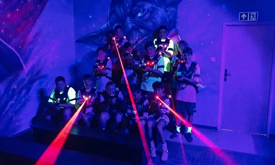 Gra w laserowy paintball w wersji indywidualnej lub grupowej