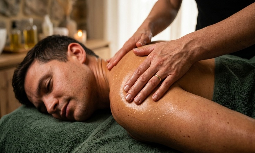 Image 6: Relaxing Massage with Hot Towel & Feet Exfoliation
