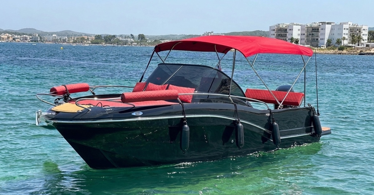 Alquiler de barco para hasta 11 personas en Ibiza