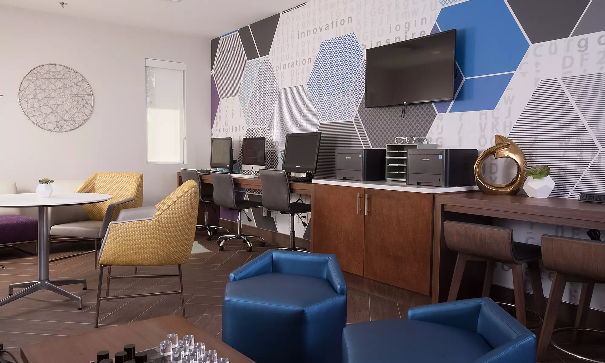 Business center and meeting rooms