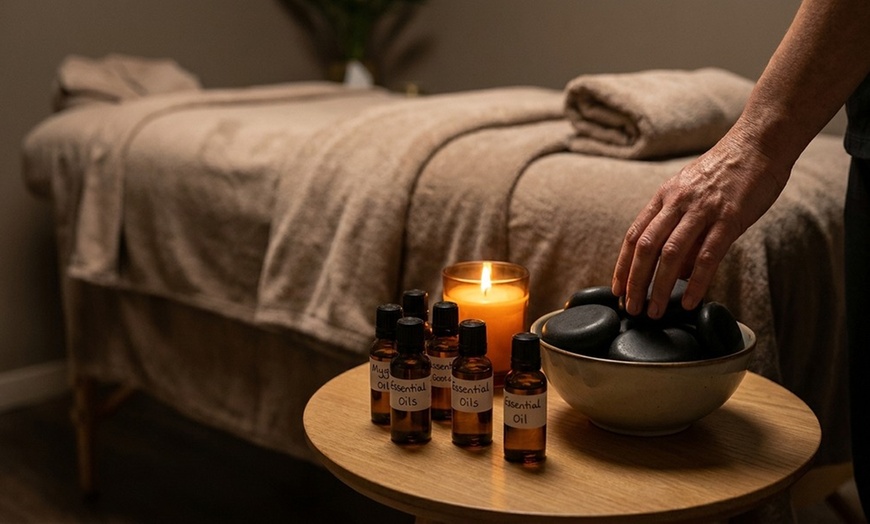 Image 6: 30-Min or 60-Min Couples Combo Massage Services at Lucky Massage(Up to 48% Off)