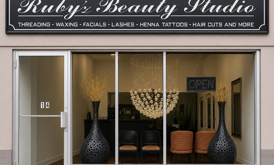 Image 4: Revitalize Your Look: Haircut, Blow-Dry & Deep Conditioning