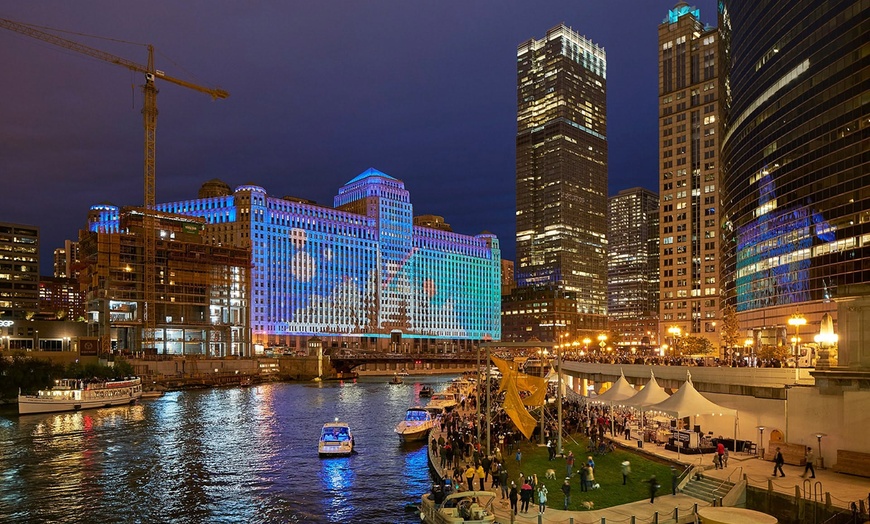 Image 4: Award-Winning Chicago Tours: Mini-Bus Tours