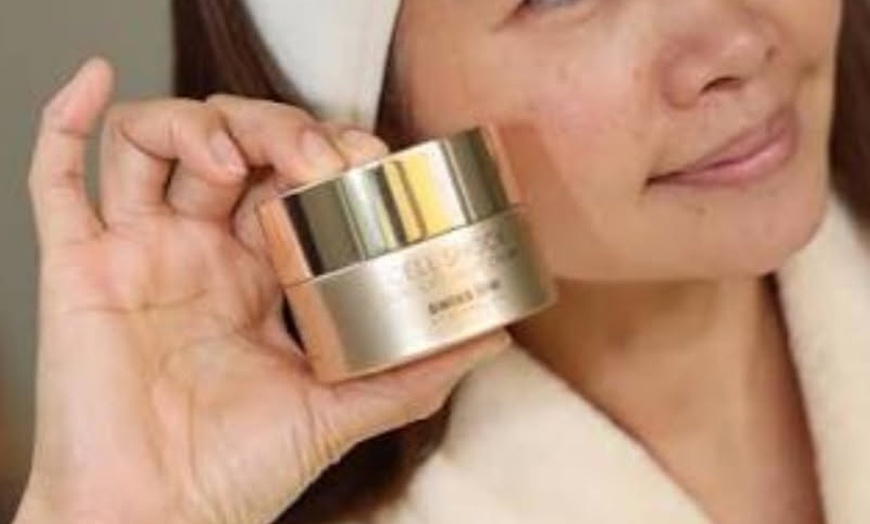 Image 3: Luxurious Pampering with Swissline Facial & Massage