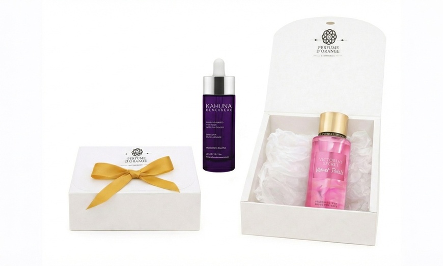 Image 3: Fragranze body mist di Victoria's Secret con siero alla rosa Damascena