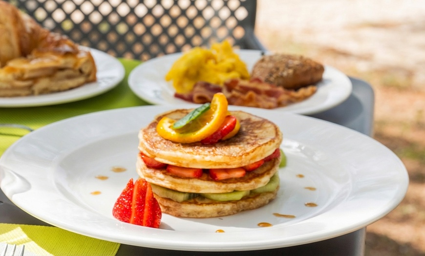 Image 14: Imperia 4*: Soggiorno in camera deluxe con colazione o mezza pensione