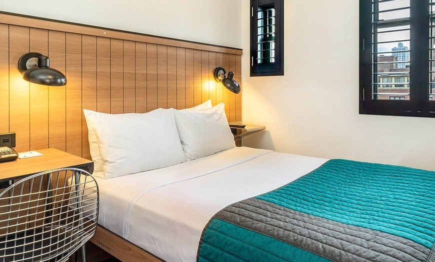 Image 15: Midtown NYC Hotel with Rooftop Bar near Grand Central