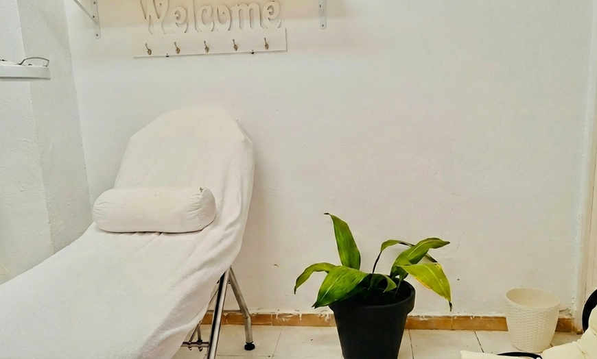 Image 4: Sesión de 30 o 45 minutos de masaje relajante o descontracturante