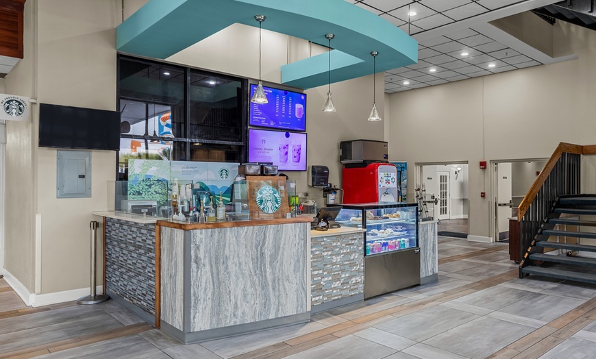Image 28: Myrtle Beach Oceanfront Resort with Waterpark