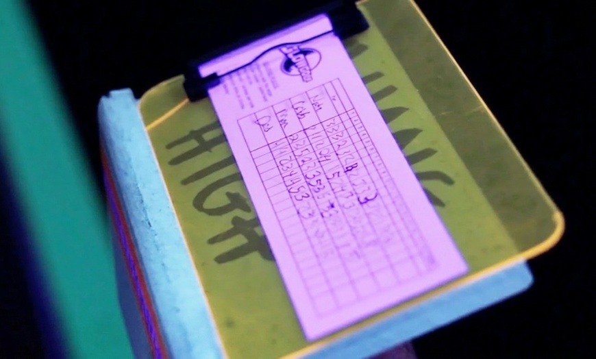 Image 5: Glow-in-the-Dark Mini Golf - New York