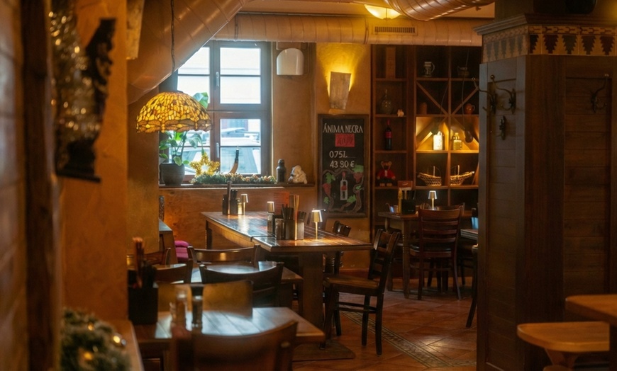 Image 5: 6 oder 12 Tapas nach Wahl mit Salsa & Brot für 2 oder 4 Personen