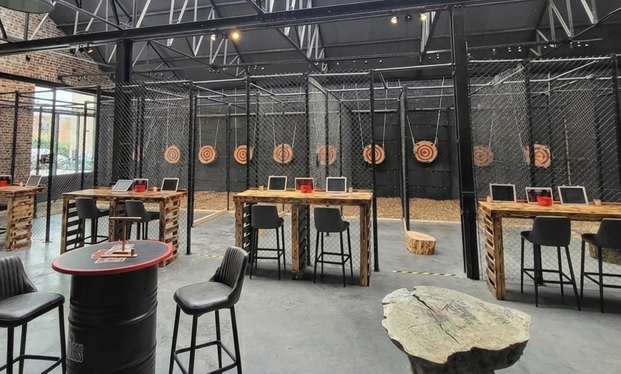 Image 4: Lancer de hache à Vilvorde : testez votre précision et votre force !