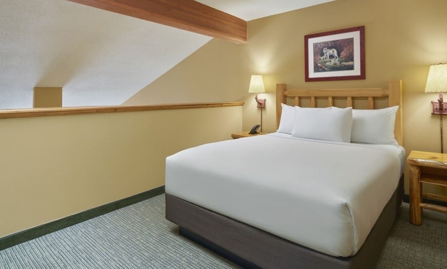 Image 24: Great Wolf Lodge Kansas City Water Park Resort