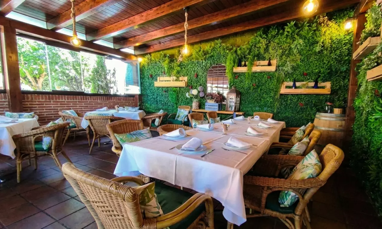 Experiencia gourmet española: menú degustación para 2 o 4 personas