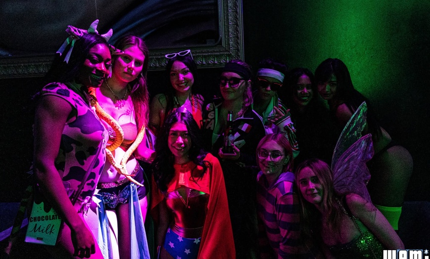 Image 26: Explore Chicago's Halloween Bar Crawl with VIP Deals